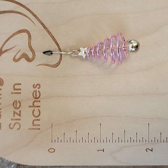 PINK COIL TREE CHRISTMAS EARRINGS - Picture 6 of 8